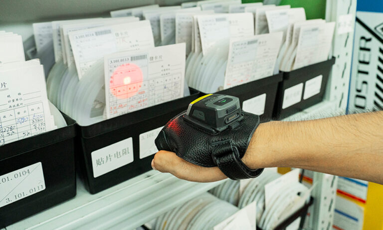 PS02 wearable glove scanner